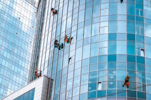 trabajadores lavando ventanas edificio oficinas 1153 4657 11 11 &raquo; AMA administra & mantiene