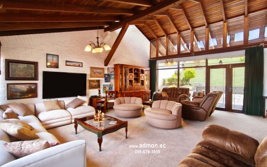 Casa 5 dormitorios Venta Quito Tenis -KSA